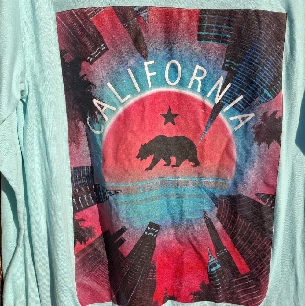 🍀3/15 California Graphic Long Sleeve Shirt - Picture 2 of 5
